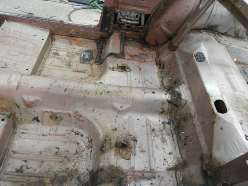 Ausbau Interior Blechzustand