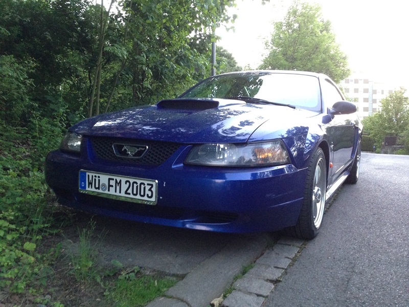 Mustang 2003