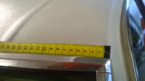 Naht - vorne in Relation zur Zierleistenecke