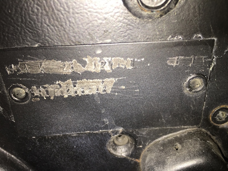Wie bekomme ich das Türschild wieder ansehnlich? Oder geht das nur wenn die Beschriftung komplett weicht?