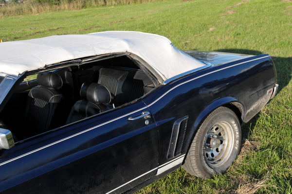 2014-09-21 16-32-22 Mustang Convertible Bestandsaufnahme_Bildgröße ändern.JPG