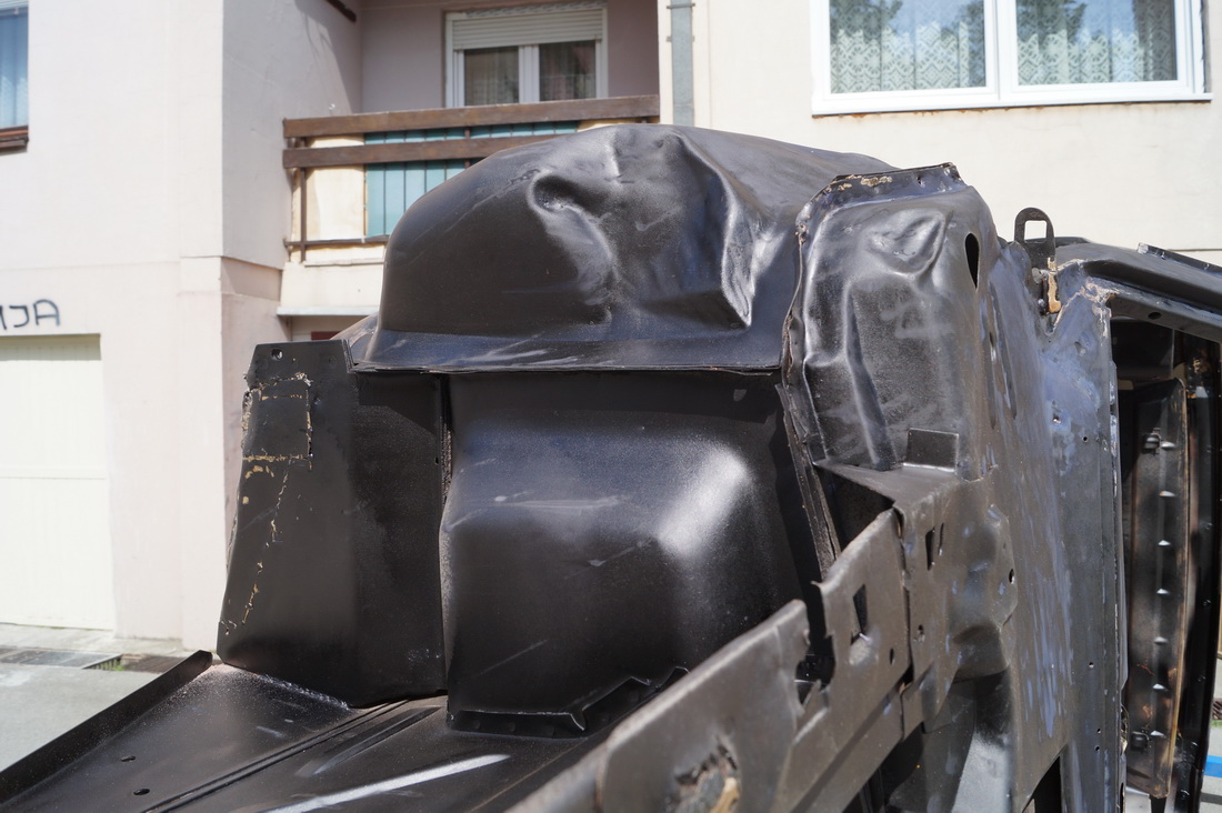 2015-04-30 13-40-09 Convertible Karosserie nach Soda blasting_Bildgröße ändern.JPG