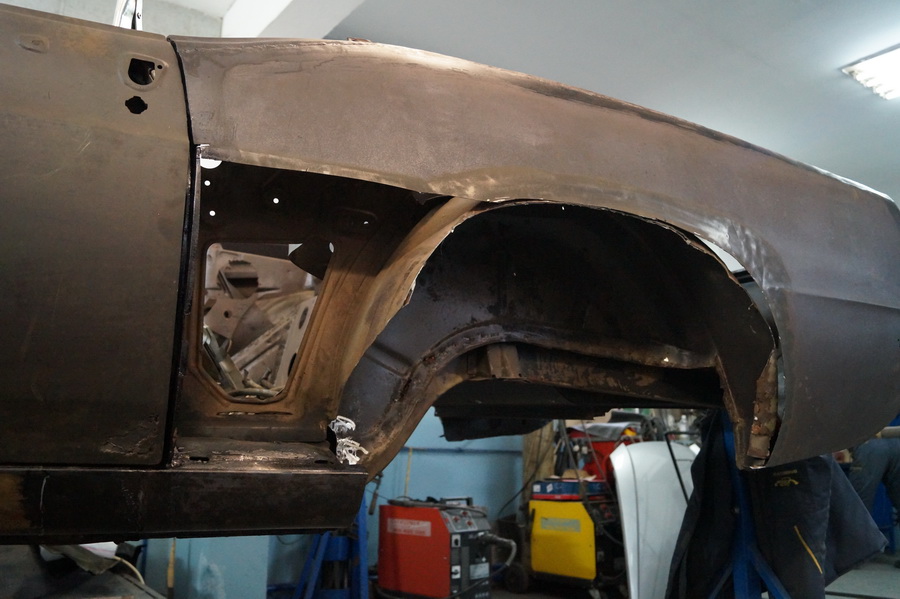 10 2015-08-26 07-17-28 Mustang Karosseriearbeiten_Bildgröße ändern.JPG