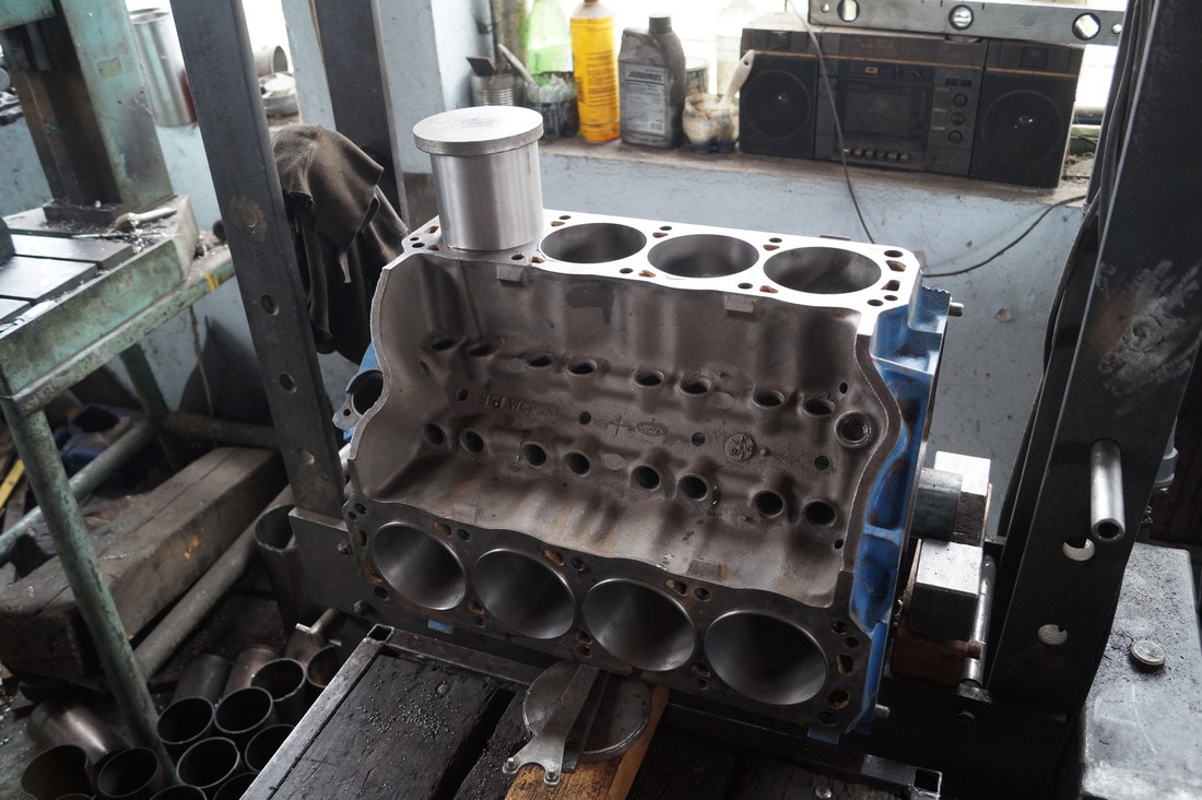 4 2016-03-15 11-43 351W Motor Laufbuchsen 1.jpg