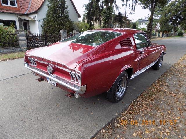 Mustang Fastback 1967 006.jpg
