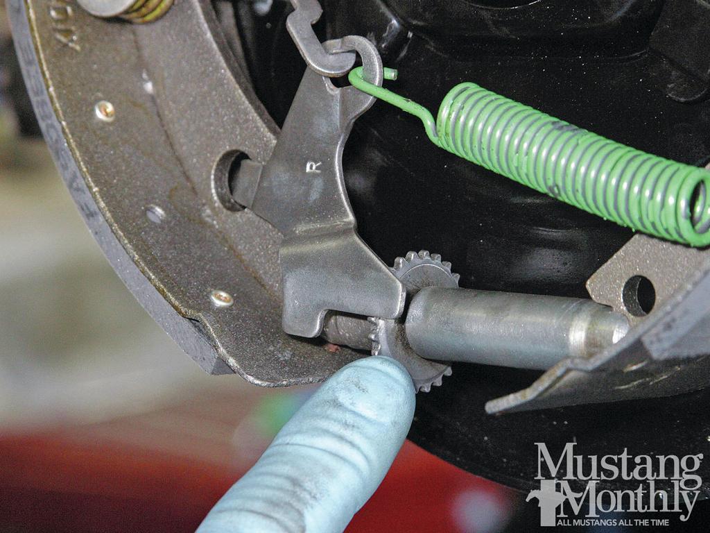 K1024_mump-1304-21+ford-mustang-drum-brake+self-adjuster.JPG