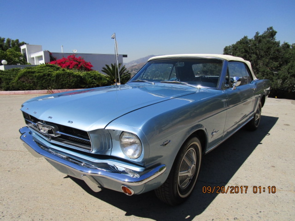 ford-mustang-convertible-548_1.jpg