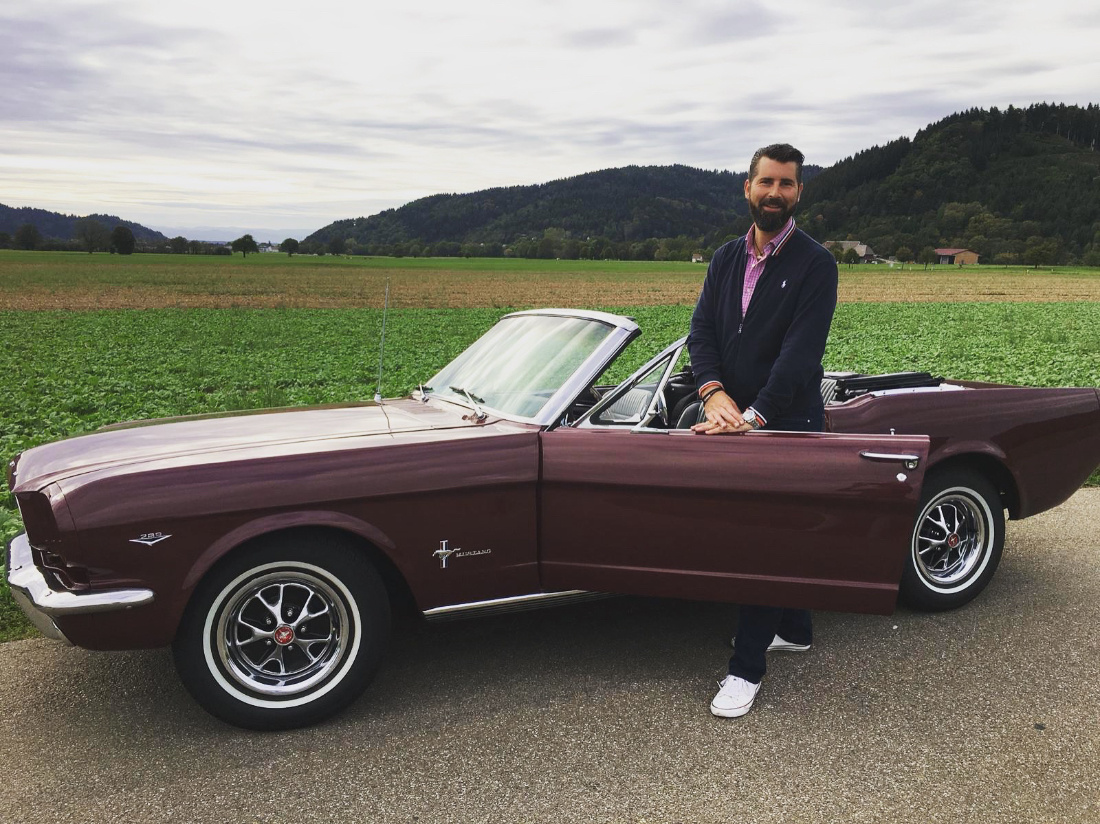 Ford Mustang.JPG