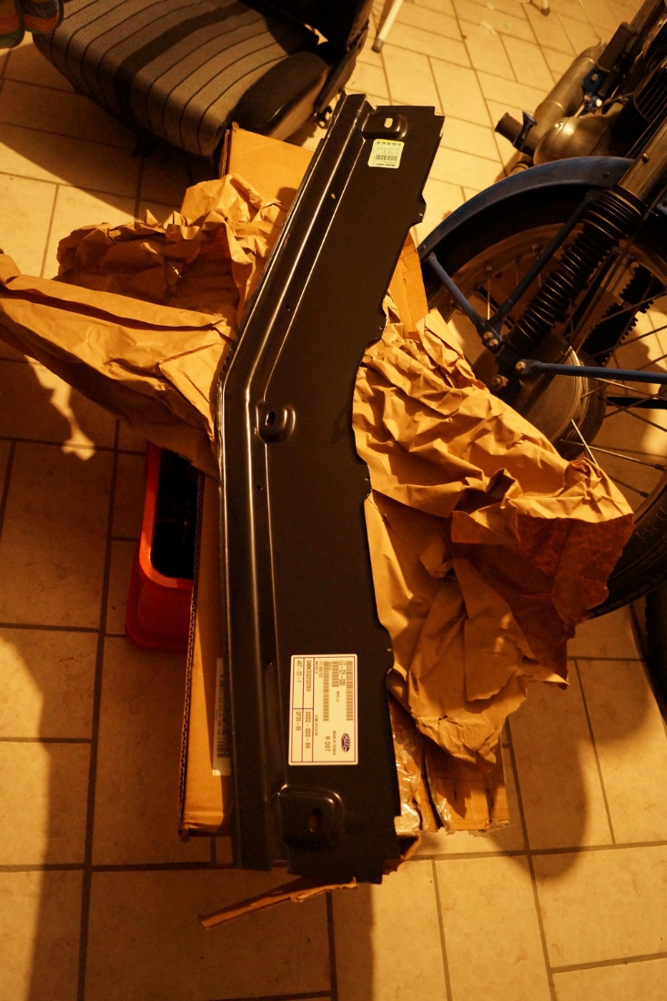 2019-04-21 22-19 Stone Deflector 1969 Mustang  03.JPG