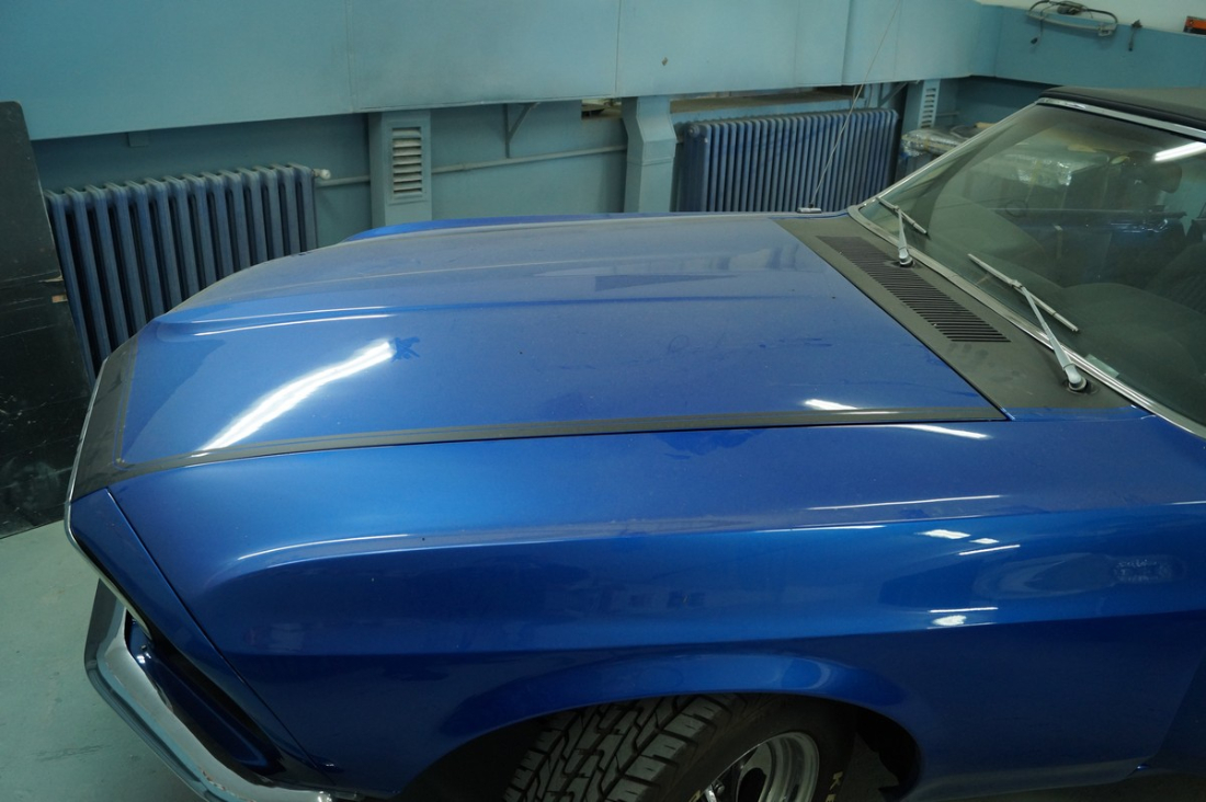 2018-09-24 16-34 Mustang Ausbesserungsarbeiten bei Disic 9.JPG