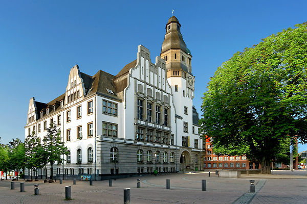 rathaus-gladbeck-e991e2d1-9da4-4262-af20-56d8b4b5bf26.jpg