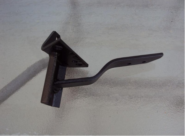 Header bracket2.jpg