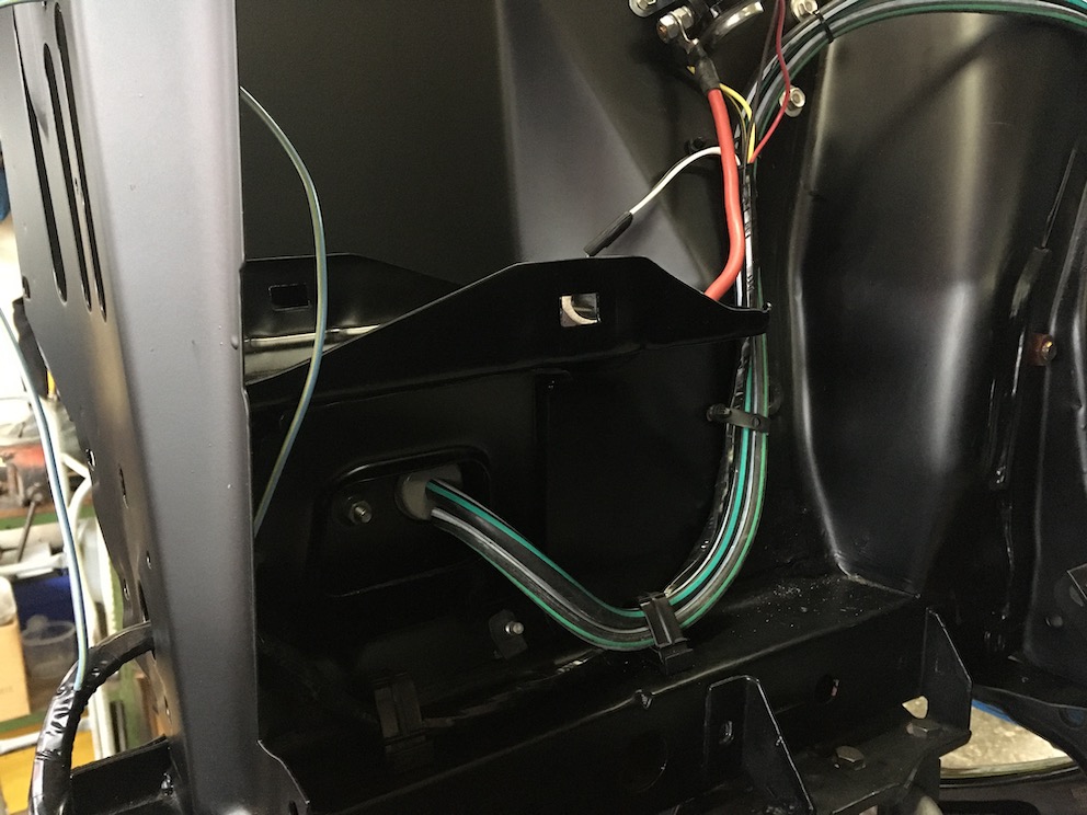 Tilt-away-steering-wheel - Diese war bisher Nut teilweise vorhanden...
