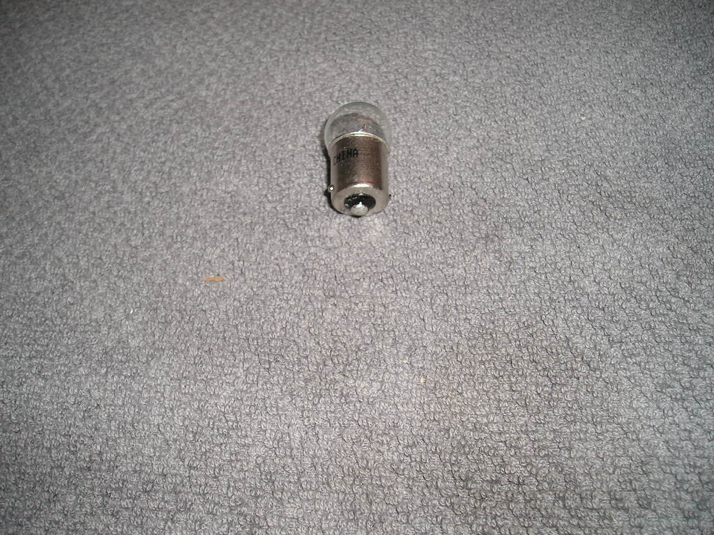 Ford64_73_Glühbirne_Kennzeichenleuchte_2.jpg