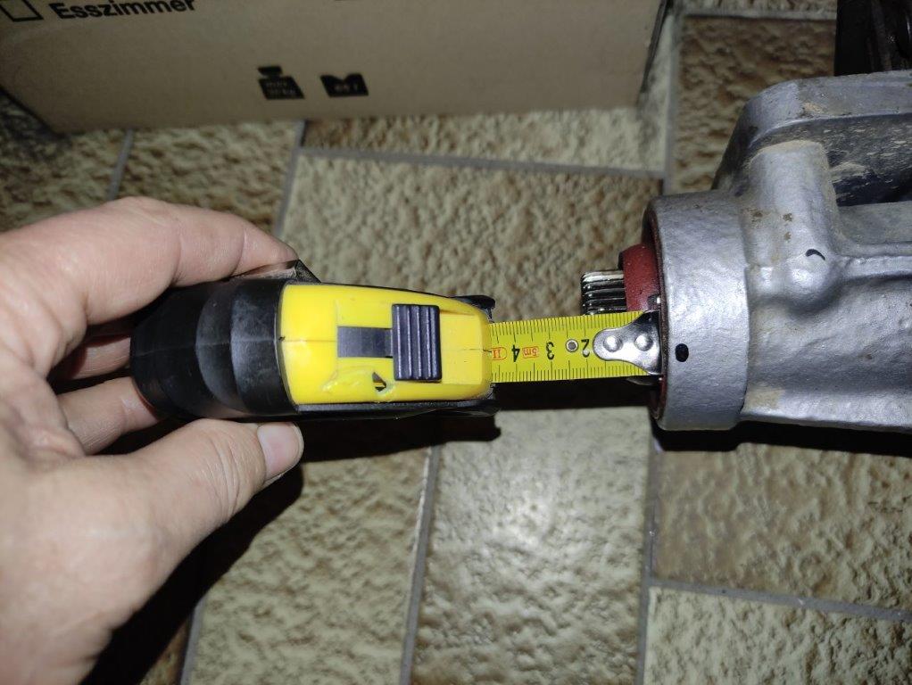 Toploader_output_shaft.jpg