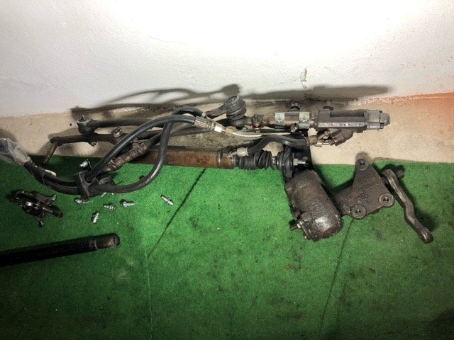 Lenkung ausgebaut.jpg