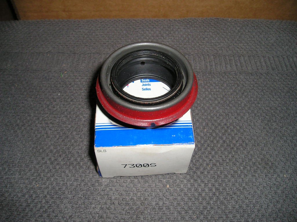 Ford66_2005_Simmering_C6_Getriebehals_2.jpg