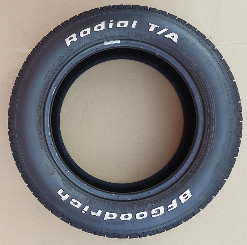 Reifen 205/60 R15 mit 4,8-6,7 mm Restprofil