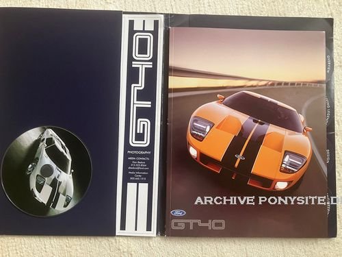 2001_FORD_GT_presskitwebb.jpg