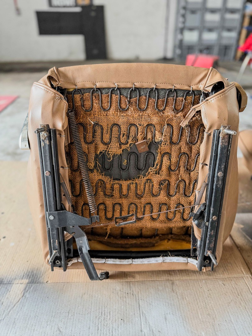 Mustang Seats-17.jpg