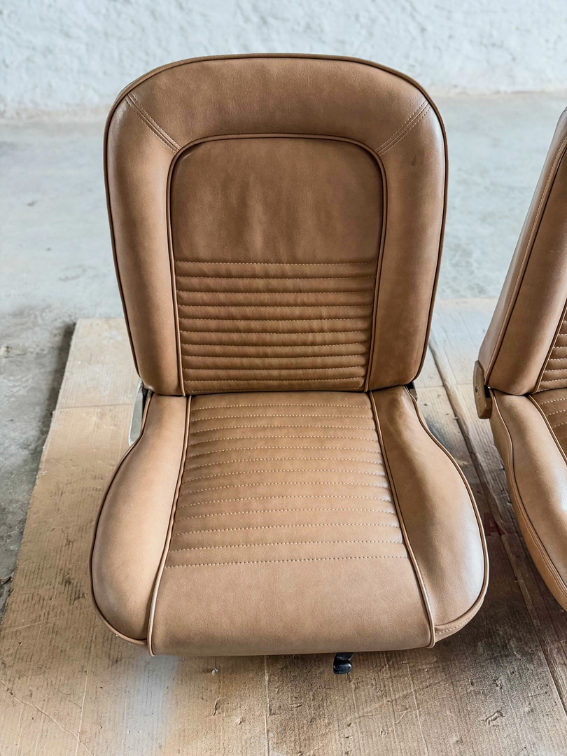Mustang Seats-15.jpg