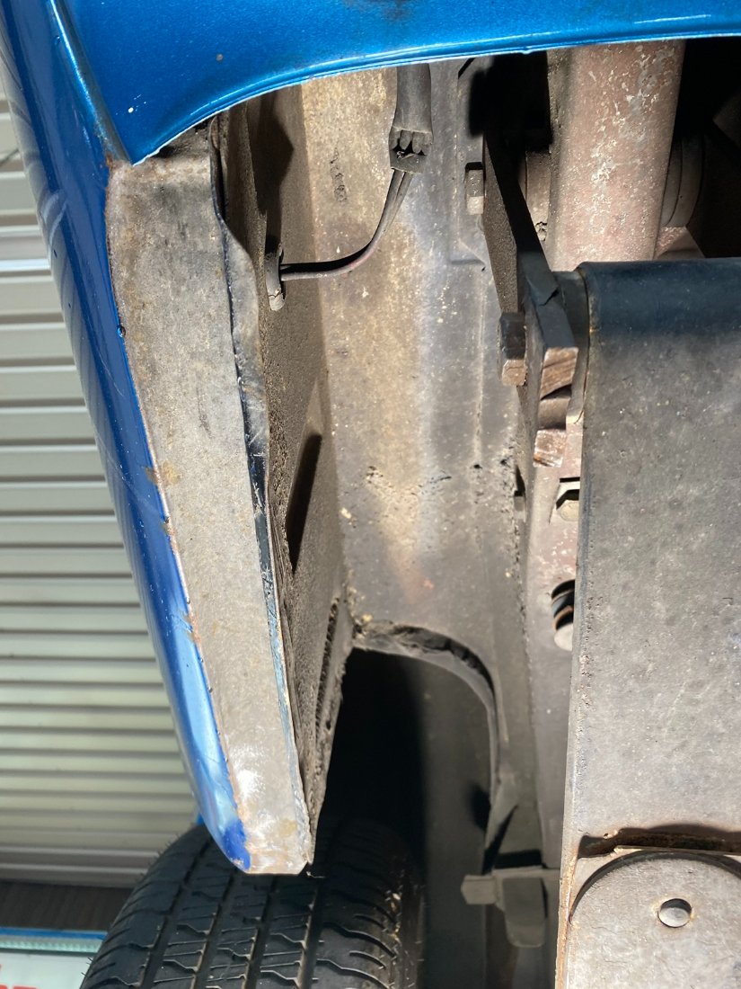 Schweller Hinten.jpg