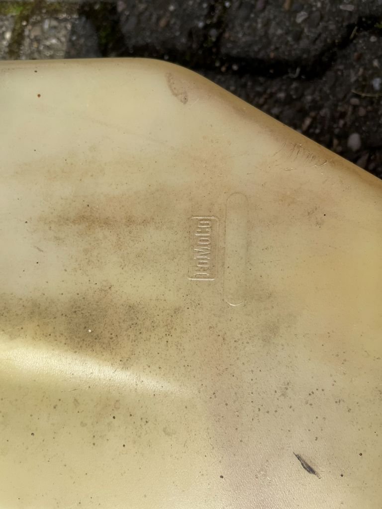 Wischwasserbehälter-02.jpg