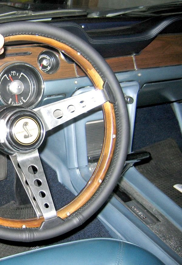 myt5_steeringwheel.jpg