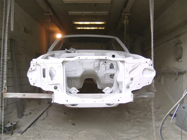 mach1 vorderbau.jpg